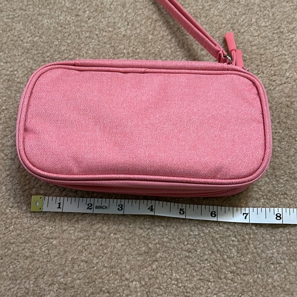 Double zippertravel cord/media travel case.Keep all your chargers in one place - Picture 3 of 7